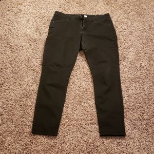 Black Skinny Curvy Jeans
